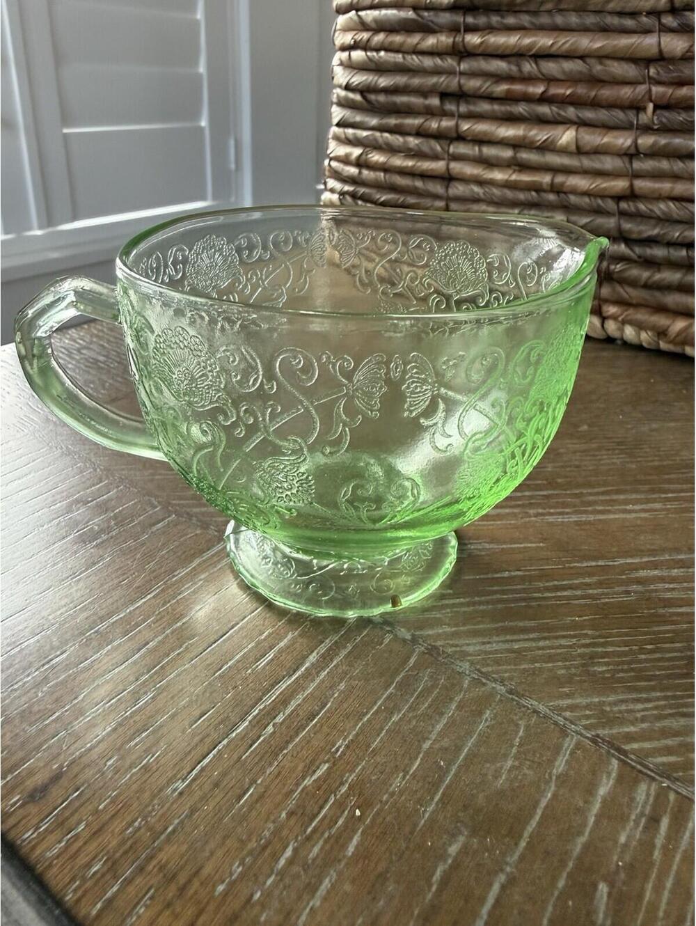 Depression Glass Creamer Hazel Atlas Florentine #1930s Glows Under UV Light